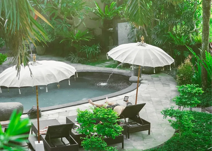Uma Dana Hotel 3*